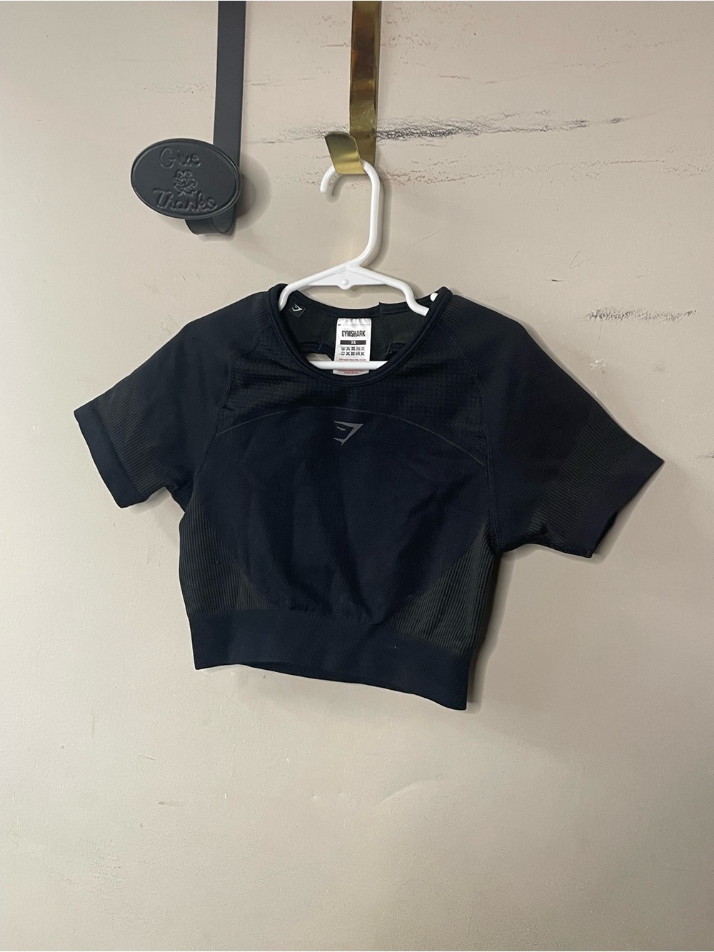 Gymshark seamless black mark, size XS, cutout back cropped workout top